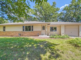 1992 Adolphus St, Saint Paul, MN 55117