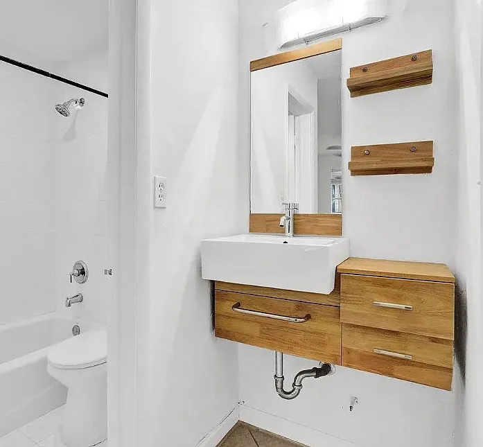 Building Photo - 9454 SW 77th Ave #S1