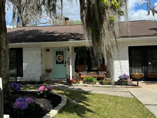 102 Fox Chase Rd, Savannah, GA 31406