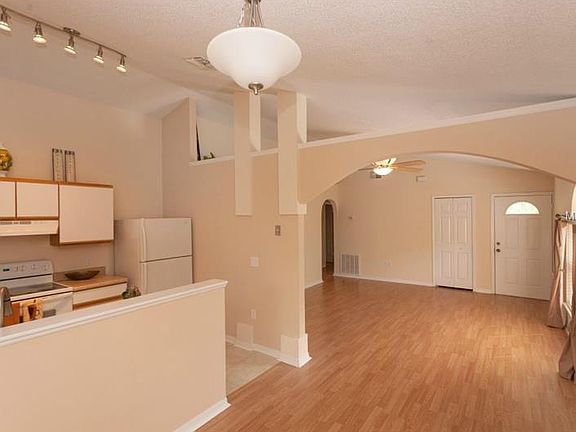 4th image of 10020 Tikimber Ln