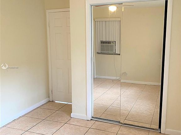 3rd image of 724 NW 4th Ave #4