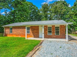 3824 Sterling Park Ct, Winston Salem, NC 27105