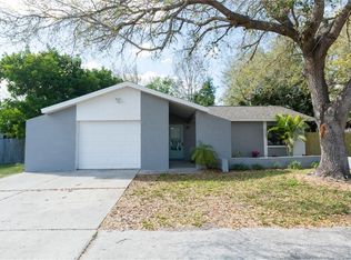 613 7th St SE, Largo, FL 33771