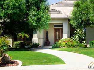 7039 Fountain Valley Dr, Bakersfield, CA