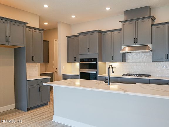 2nd image of 5 FALMOUTH Drive