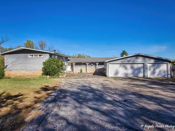 24072 W Hawthorn Ln, Antioch, IL 60002