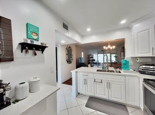 5890 NW 64th Ave APT 110, Tamarac, FL 33319