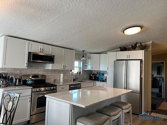 5th image of 2467 Rice Rd