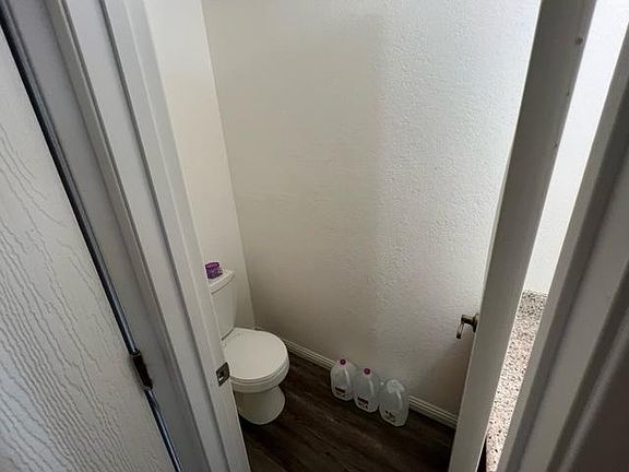 Half bathroom - view 2 (downstairs)