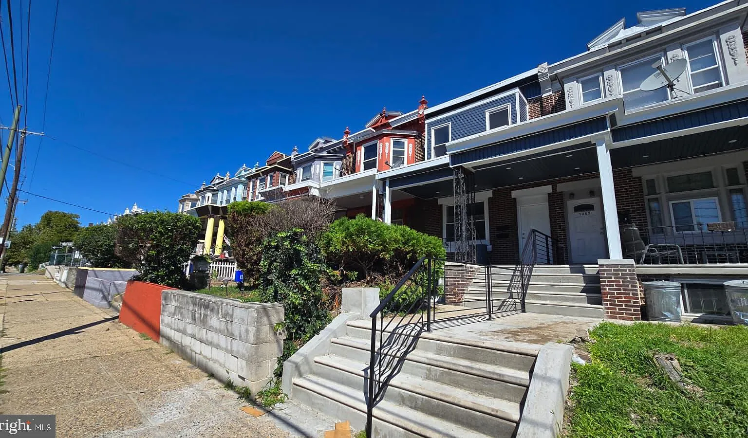 1207 W Wyoming Ave — Photo 1