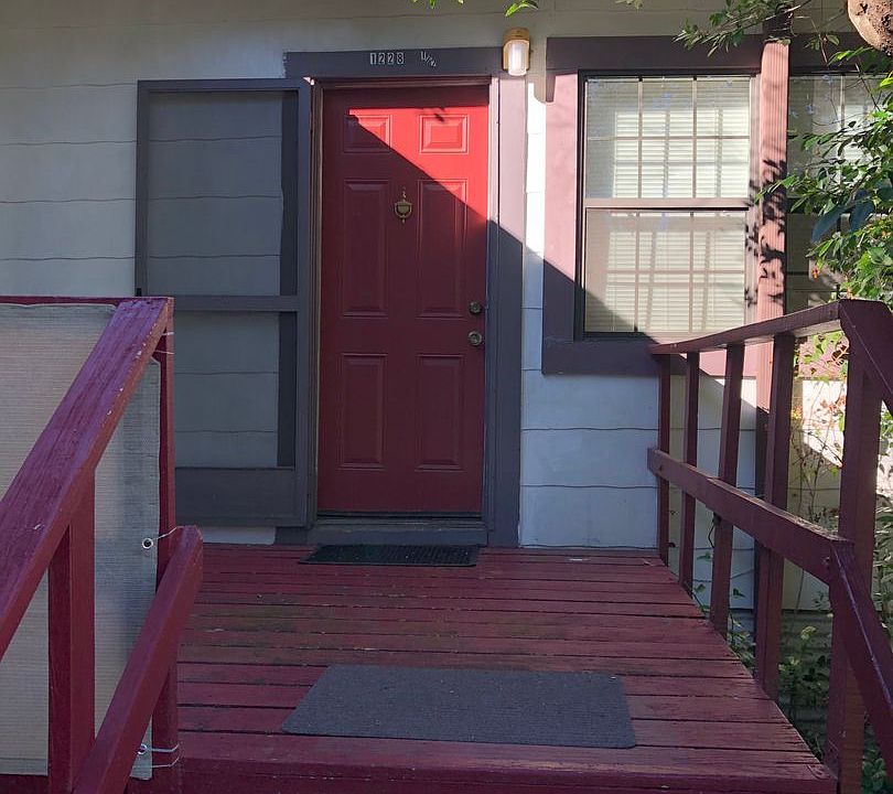 1st image of 1228 1/2 20th St