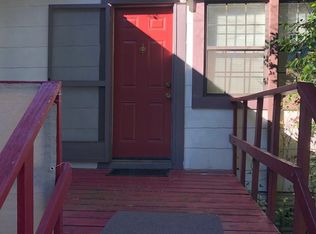 1228 1/2 20th St, Huntsville, TX 77340