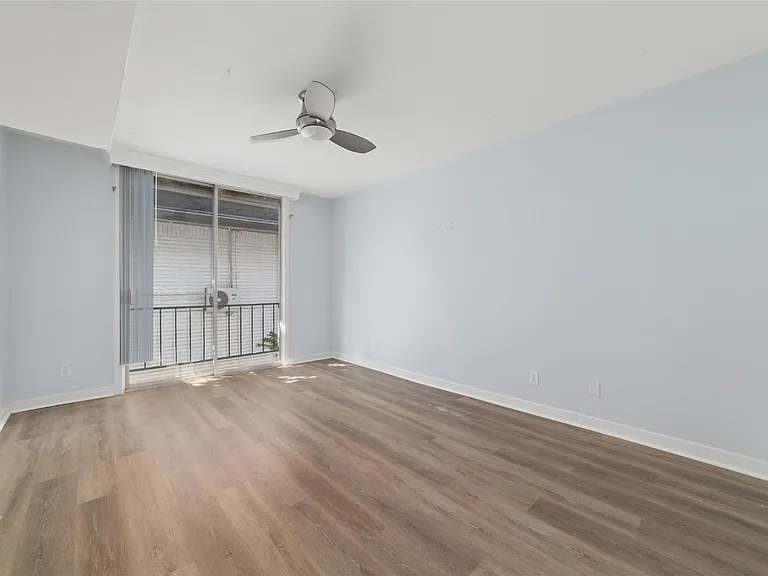 3300 Yorktown St #26 — Photo 16