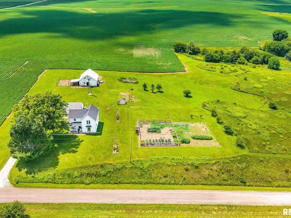 2458 Knox Rd #2300, La Fayette, IL 61449
