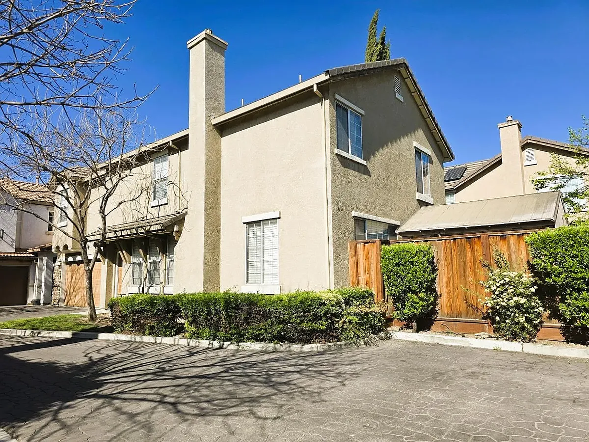 Building Photo - 312 Mullion Ct