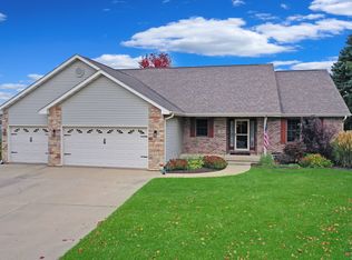 1108 Gehant Ct, Rochelle, IL 61068