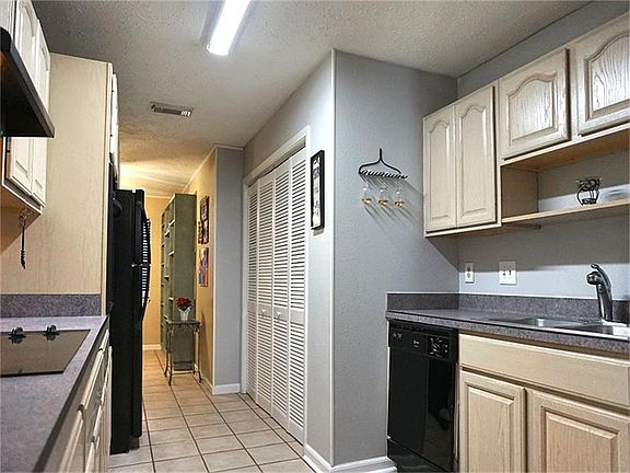 4th image of 14242 Montaigne Dr