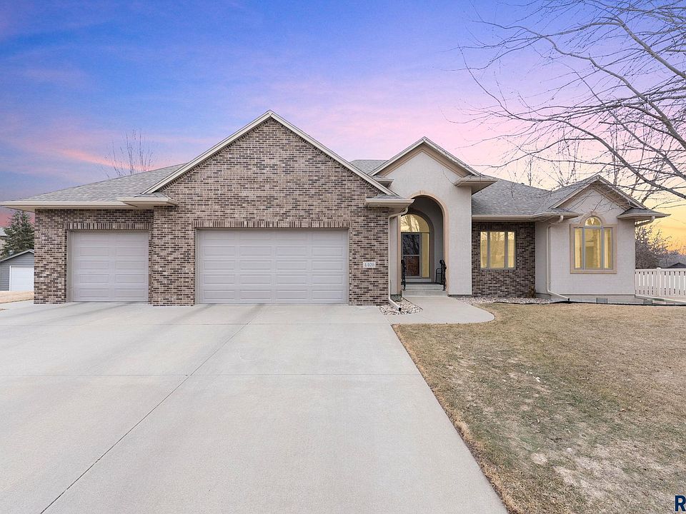 1st image of 4405 E Aster Cir