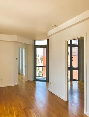 Rented by R New York | media 24