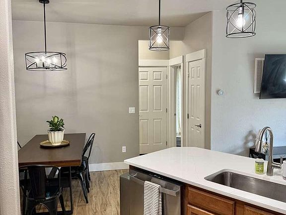 5th image of 26 Mangum Cir Unit 8