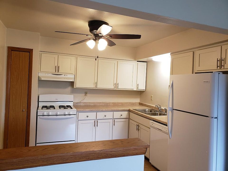 Kitchen with all new redone cabinetry!