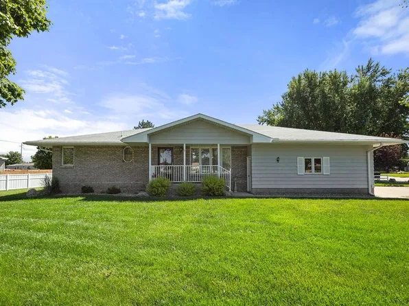 1908 A St, Schuyler, NE 68661