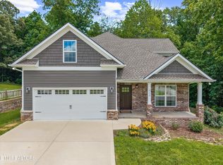 914 Jasmine Ln, Maryville, TN 37801
