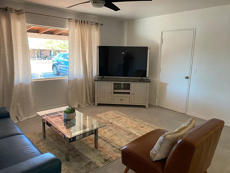 2026 E Conner Stra — Photo 8