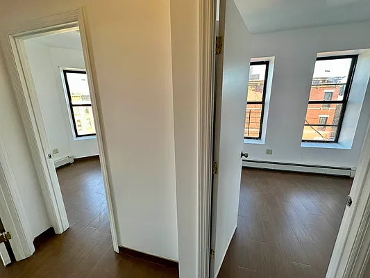 Rented by Marquis Real Estate Services | media 18