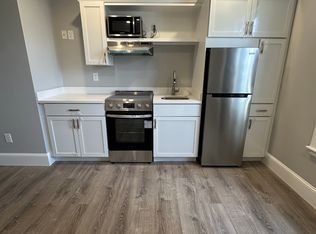 6 Monroe St #206, Salem, MA 01970