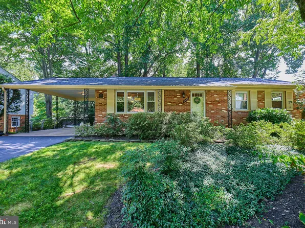5009 Lone Oak Pl, Fairfax, VA 22032