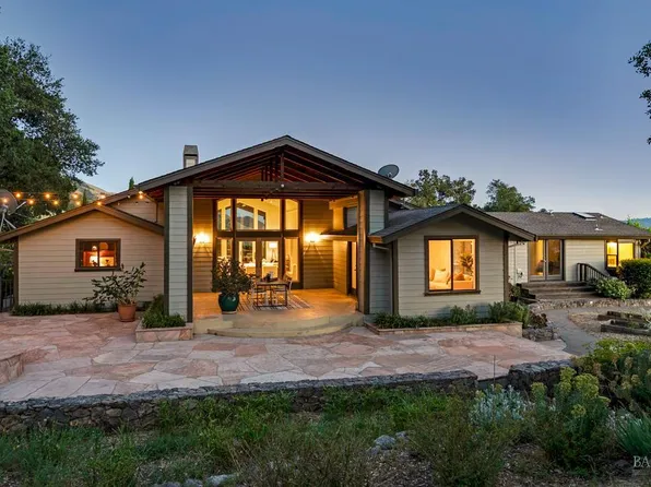 3979 Rolling Oaks Road, Santa Rosa, CA 95404