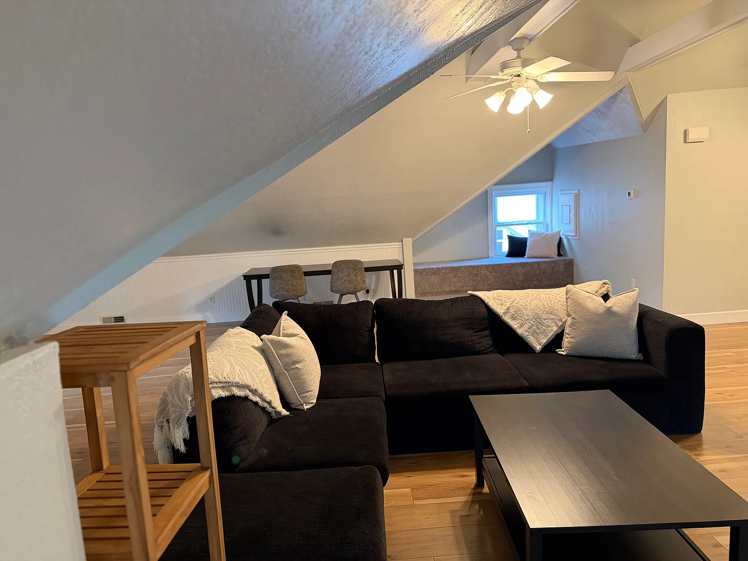 3 bed, 1.5 bath, 1800 sqft, $2,150 — Photo 3