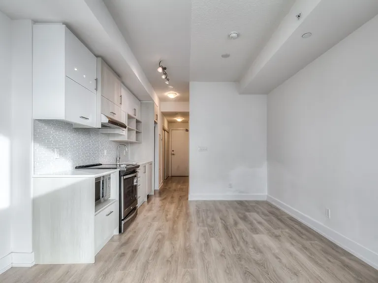 150 Fairview Mall Dr #603 — Photo 6