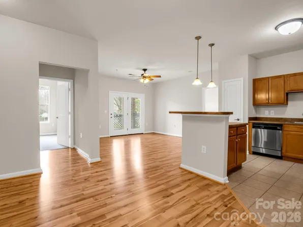 181 Brickton Village Cir Unit 105, Fletcher, NC 28732