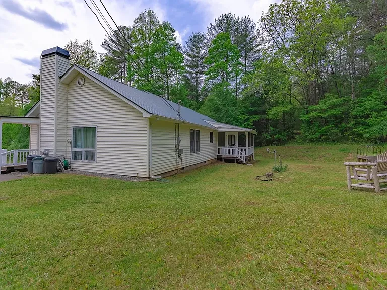 163 Johns Ridge Rd — Photo 4