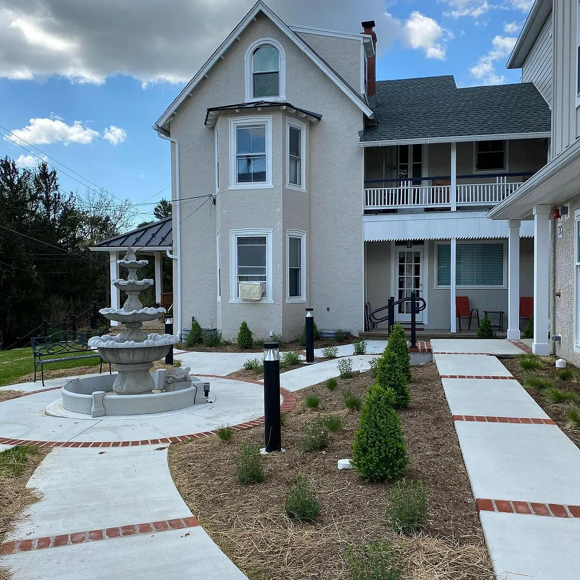 2 bed, 1.0 bath, $2,000 — Photo 1