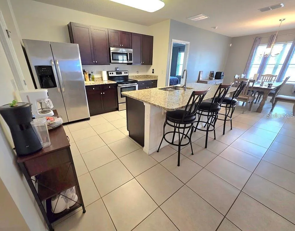 3 bed, 2.0 bath, 1706 sqft, $1,850 — Photo 4