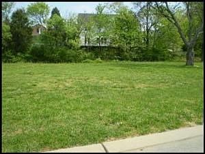 2nd image of 2207 Ivy Ridge Ln