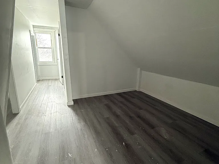 21 Edgar St #2 — Photo 15