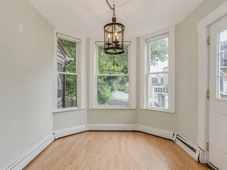 88 M St — Photo 10