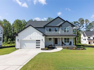 412 Stable Ct, Linden, NC 28356