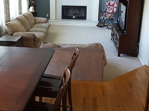 Living Room/Breakfast Room