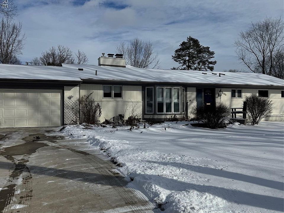 1st image of 2820 Heathfield Rd