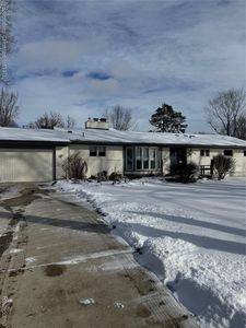 2820 Heathfield Rd, Bloomfield Hills, MI, 48301