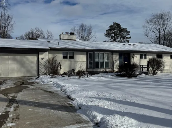 2820 Heathfield Rd, Bloomfield Hills, MI 48301