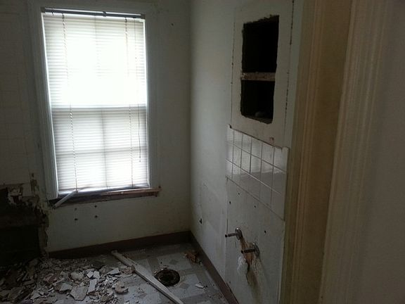 5th image of 14513 S Michigan Ave
