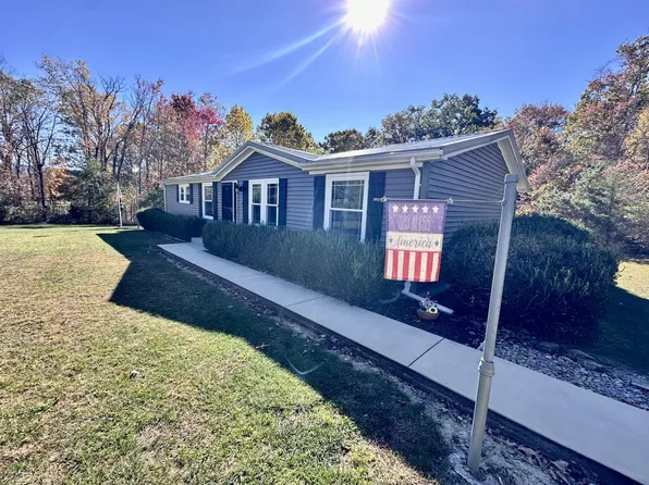 735 Adair Rd, Peterstown, WV 24963