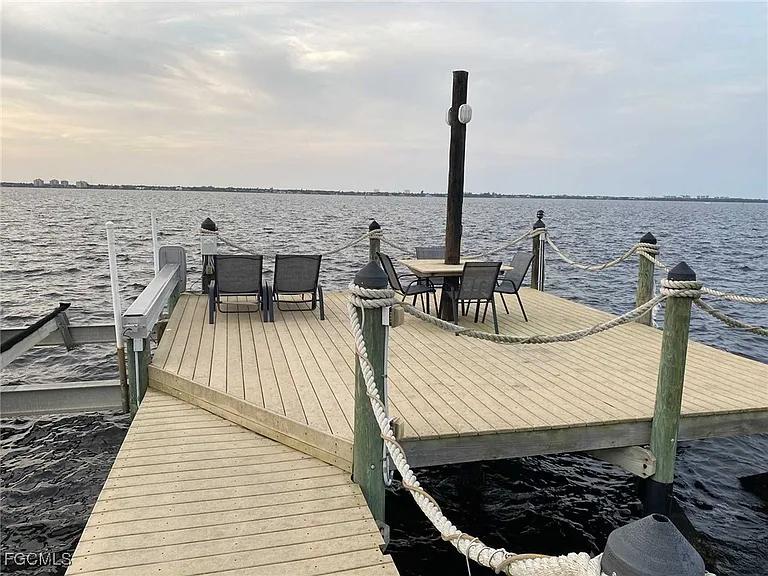 252 Bayshore Dr — Photo 26