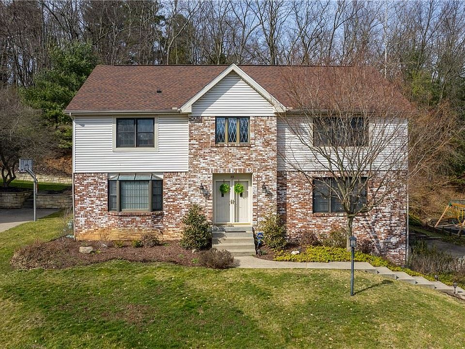 1st image of 319 Brookhaven Ln